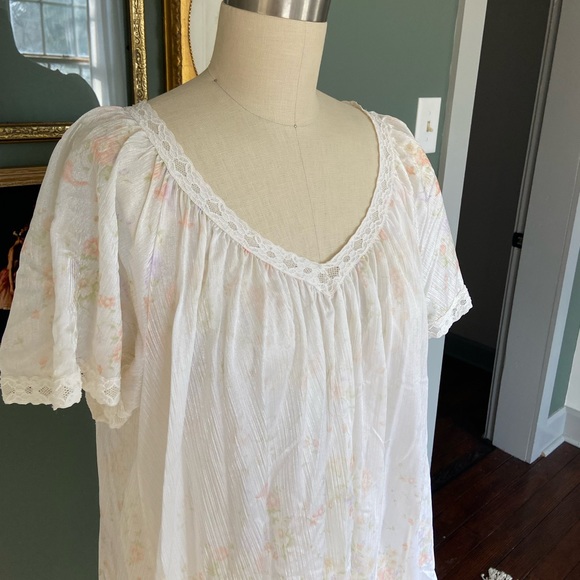 Vintage Sheer Floral Nightgown - Picture 2 of 4
